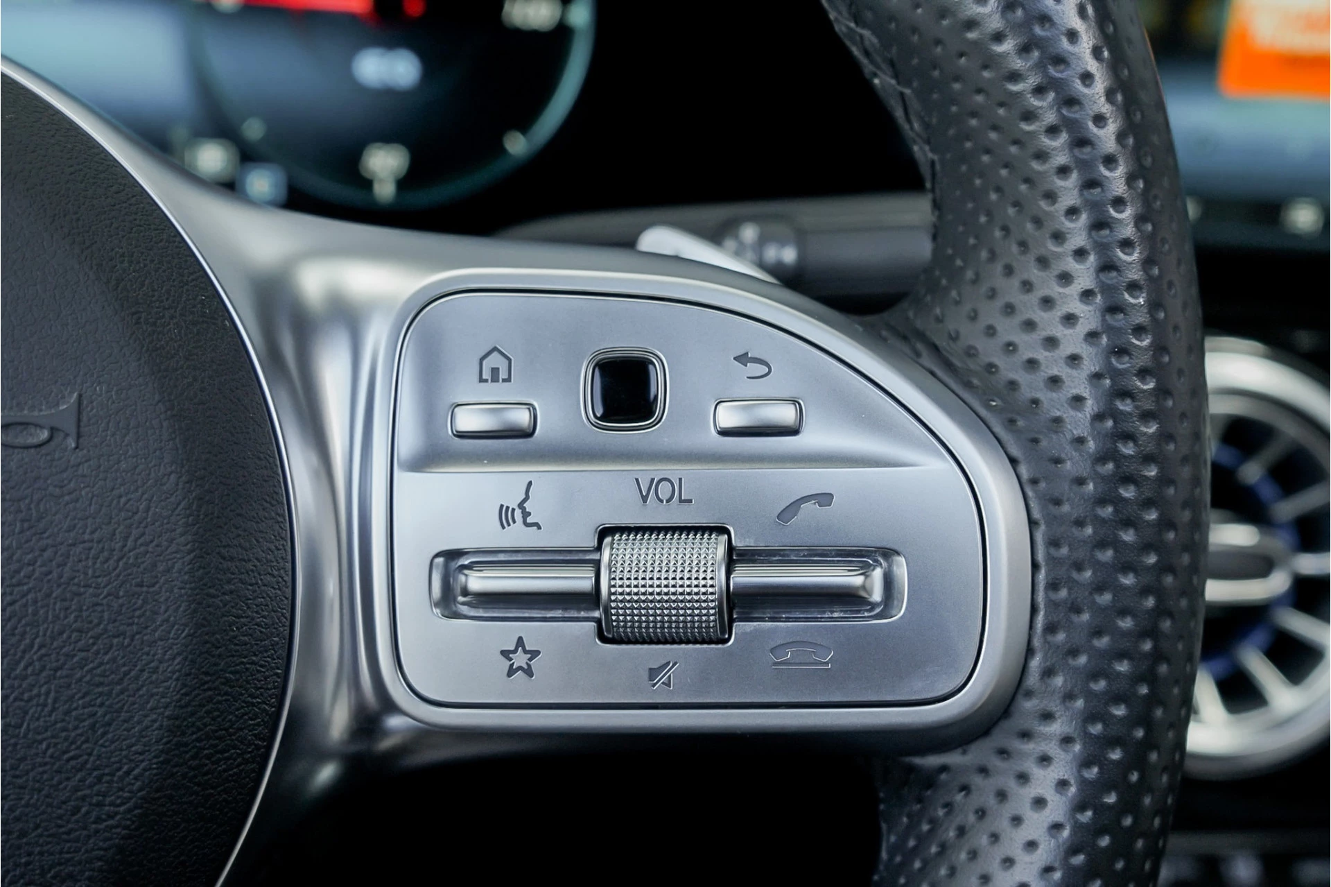 Hoofdafbeelding Mercedes-Benz EQA