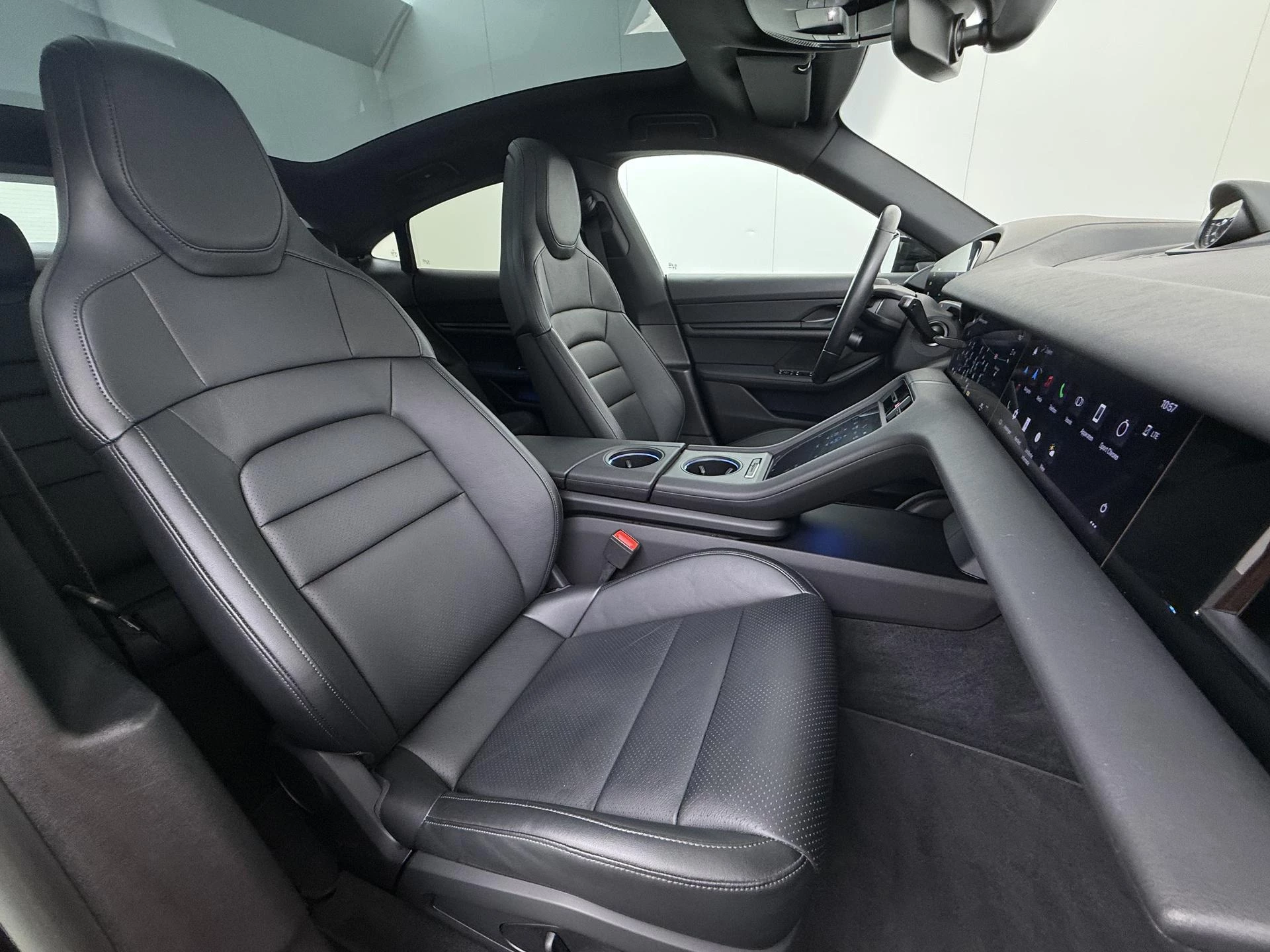 Hoofdafbeelding Porsche Taycan