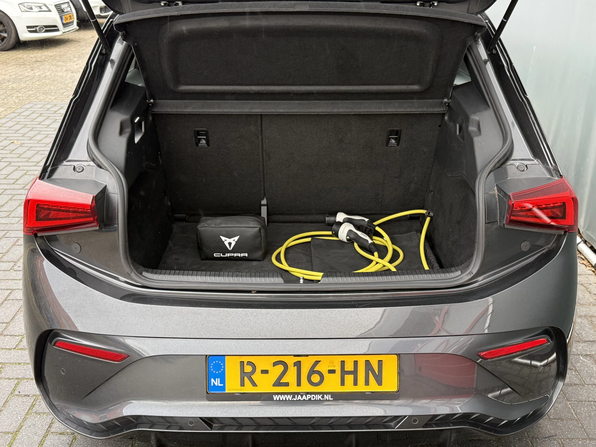 Hoofdafbeelding CUPRA Born