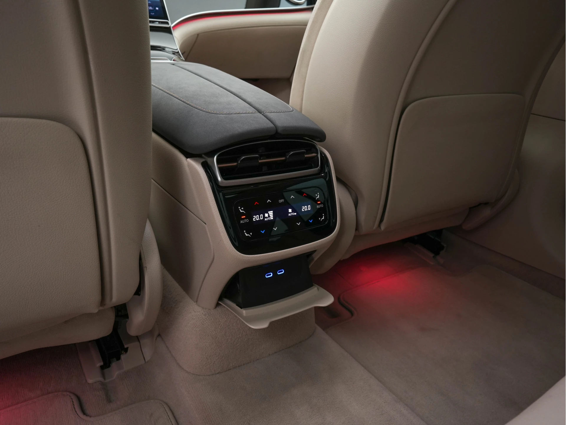 Hoofdafbeelding Mercedes-Benz EQS
