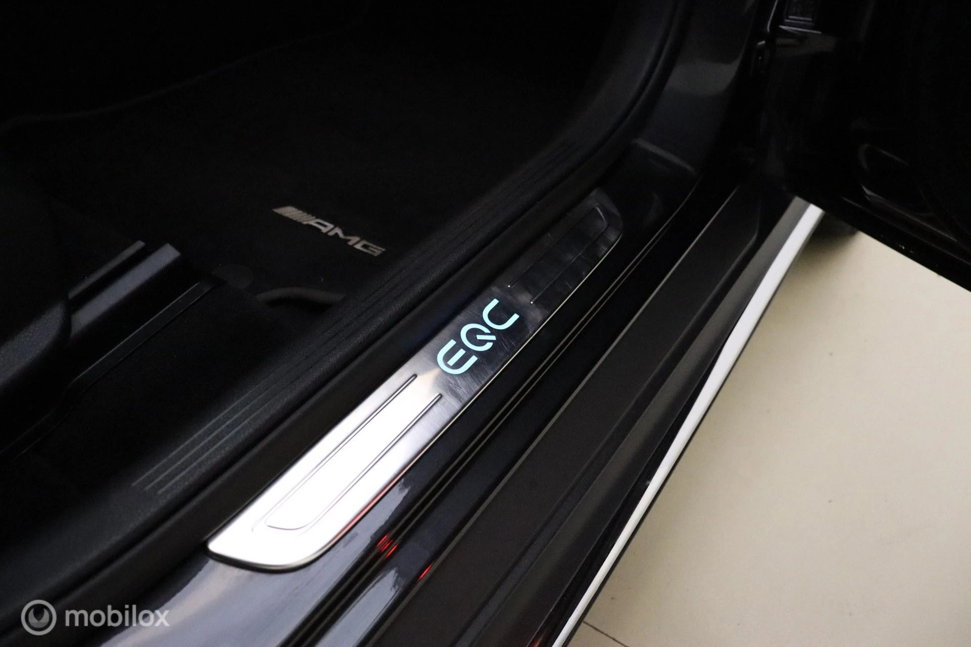 Hoofdafbeelding Mercedes-Benz EQC