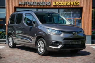 Hoofdafbeelding Toyota ProAce Toyota PROACE CITY Geel Kenteken 5 Persoons Automaat Navi