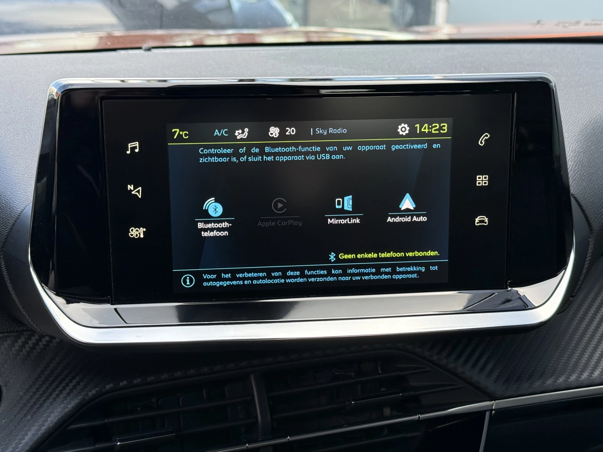 Hoofdafbeelding Peugeot e-2008