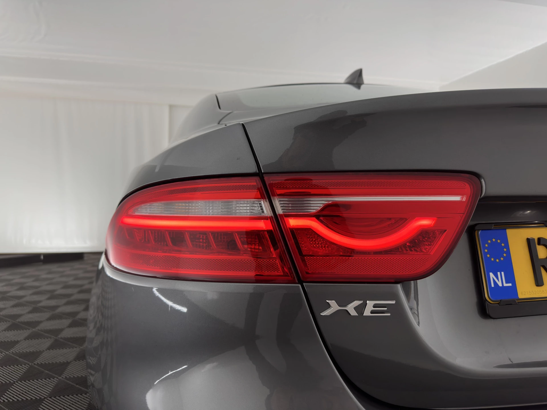 Hoofdafbeelding Jaguar XE
