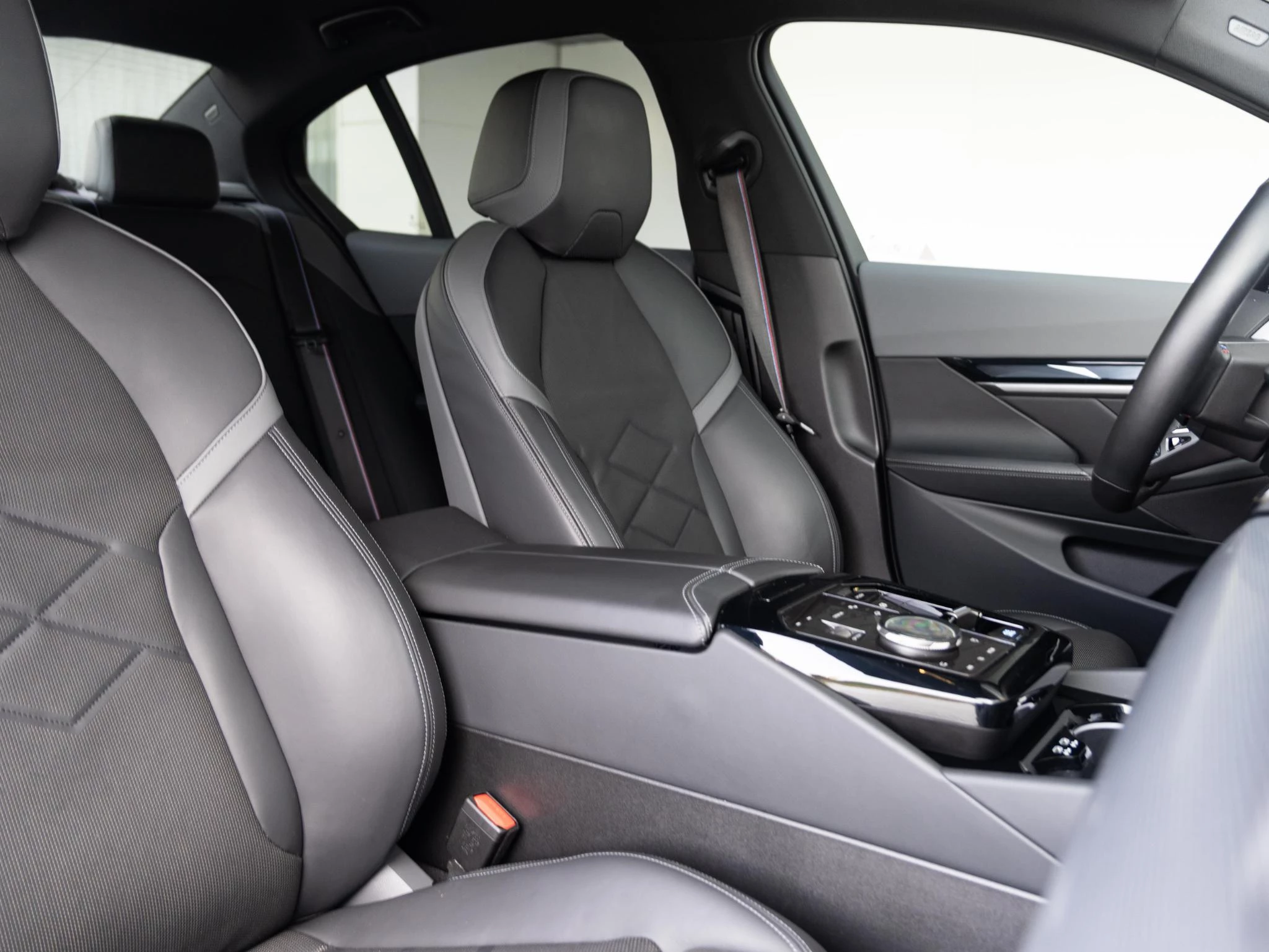 Hoofdafbeelding BMW i5