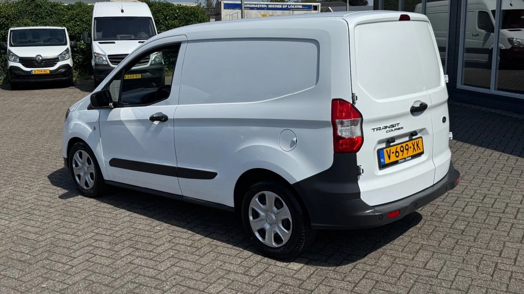 Hoofdafbeelding Ford Transit Courier