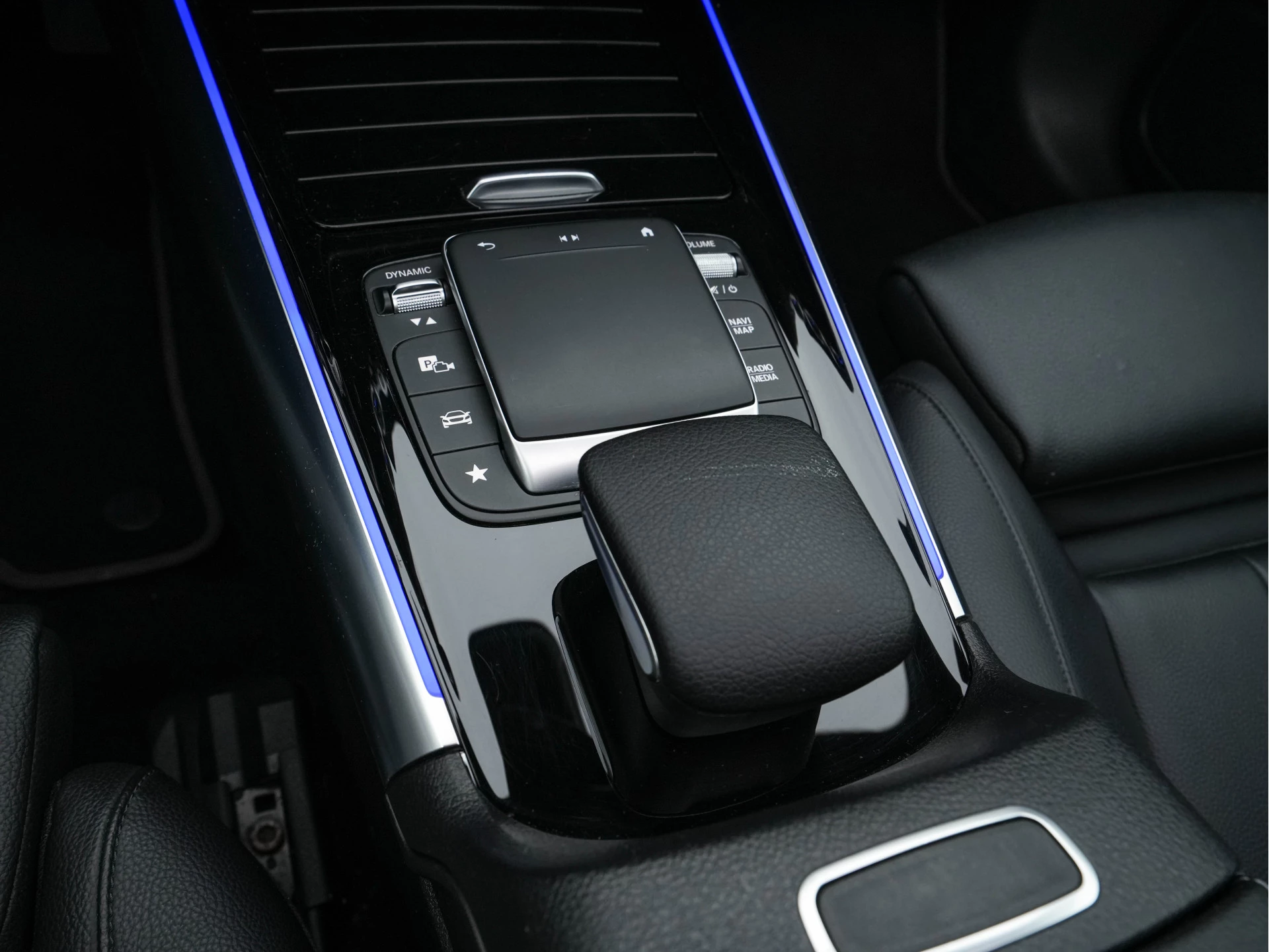 Hoofdafbeelding Mercedes-Benz EQA