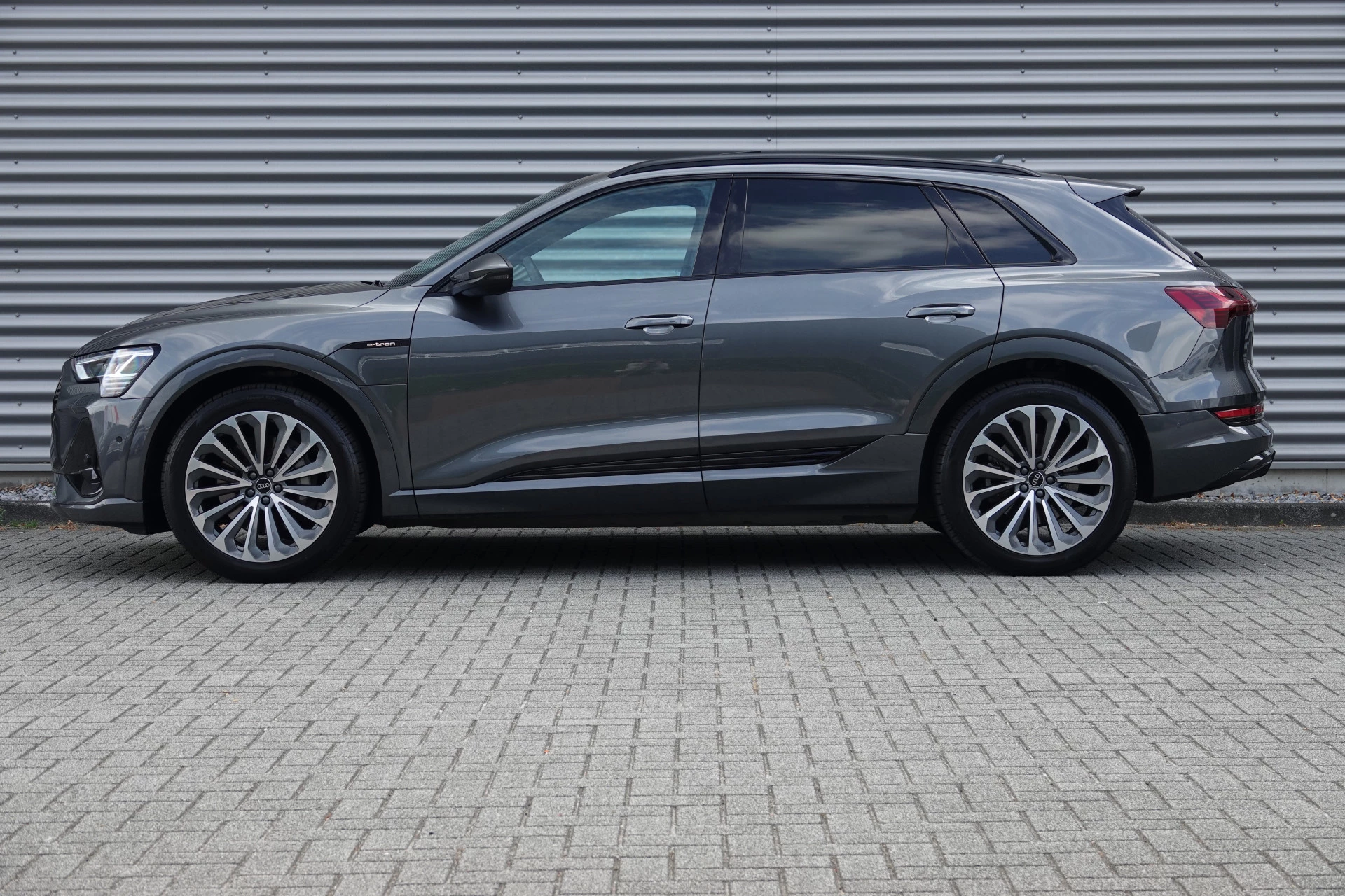 Hoofdafbeelding Audi e-tron