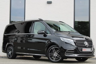 Hoofdafbeelding Mercedes-Benz V-Klasse Mercedes-Benz V-Klasse 250d / DC / AMG / New Model / 2x Elec Schuifd / 360 Cam / Burmester / Vol Opties / NIEUWSTAAT