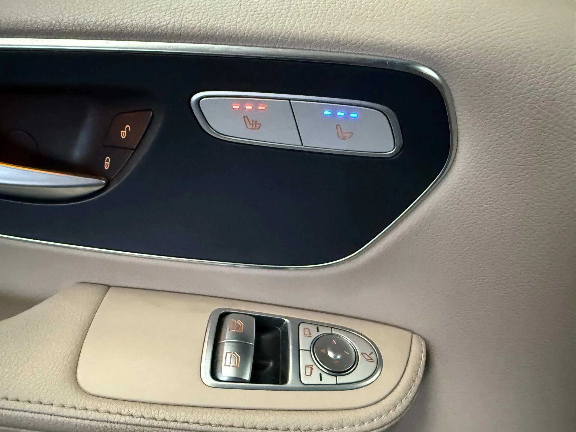 Hoofdafbeelding Mercedes-Benz EQV