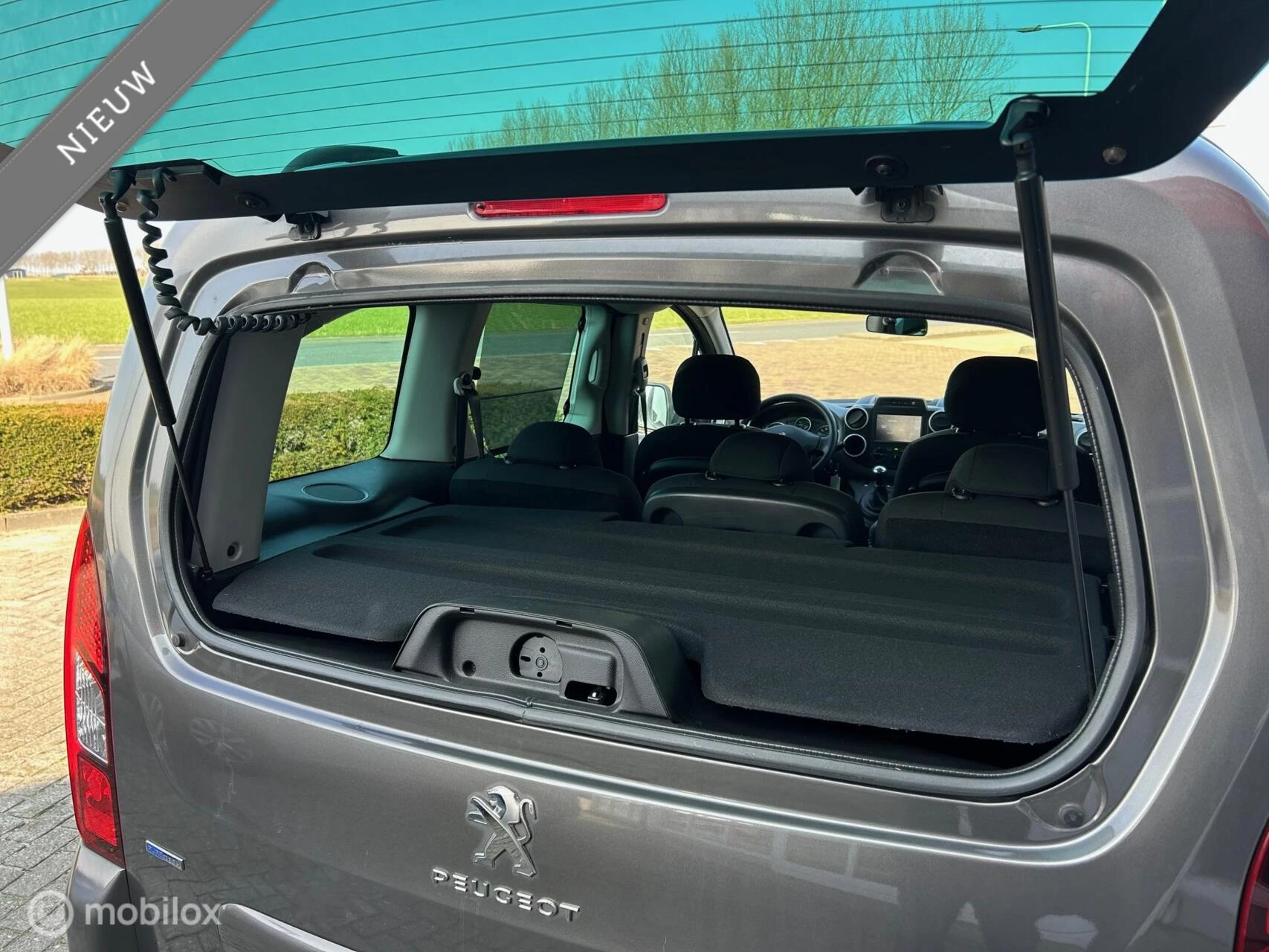 Hoofdafbeelding Peugeot Partner