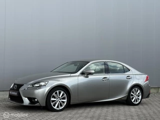 Hoofdafbeelding Lexus IS Lexus IS 300h 25th Edition - trekhaak - Dealer onderhouden