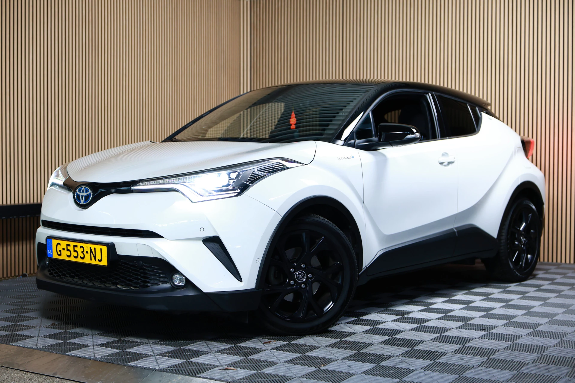 Hoofdafbeelding Toyota C-HR