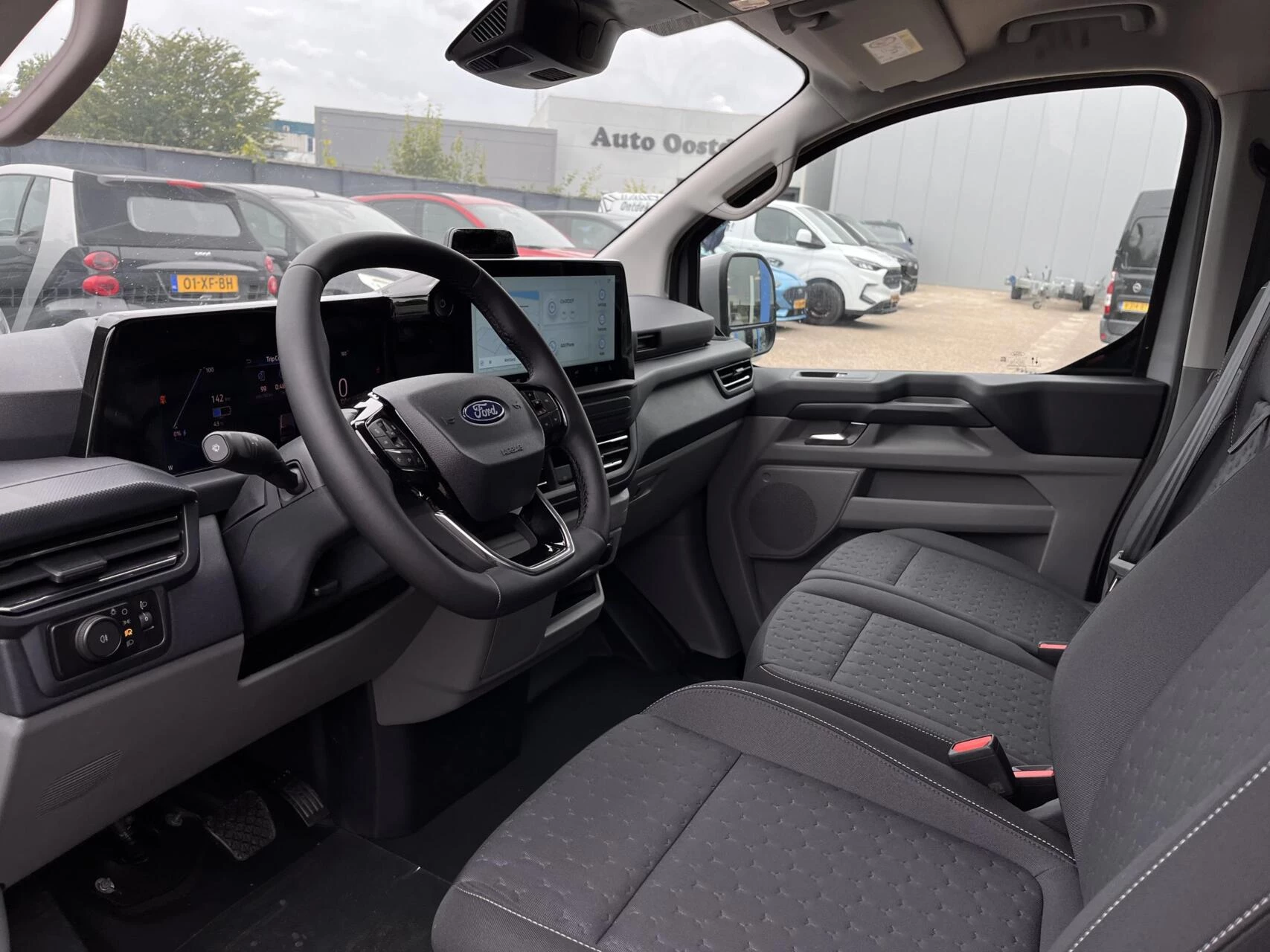 Hoofdafbeelding Ford E-Transit Custom