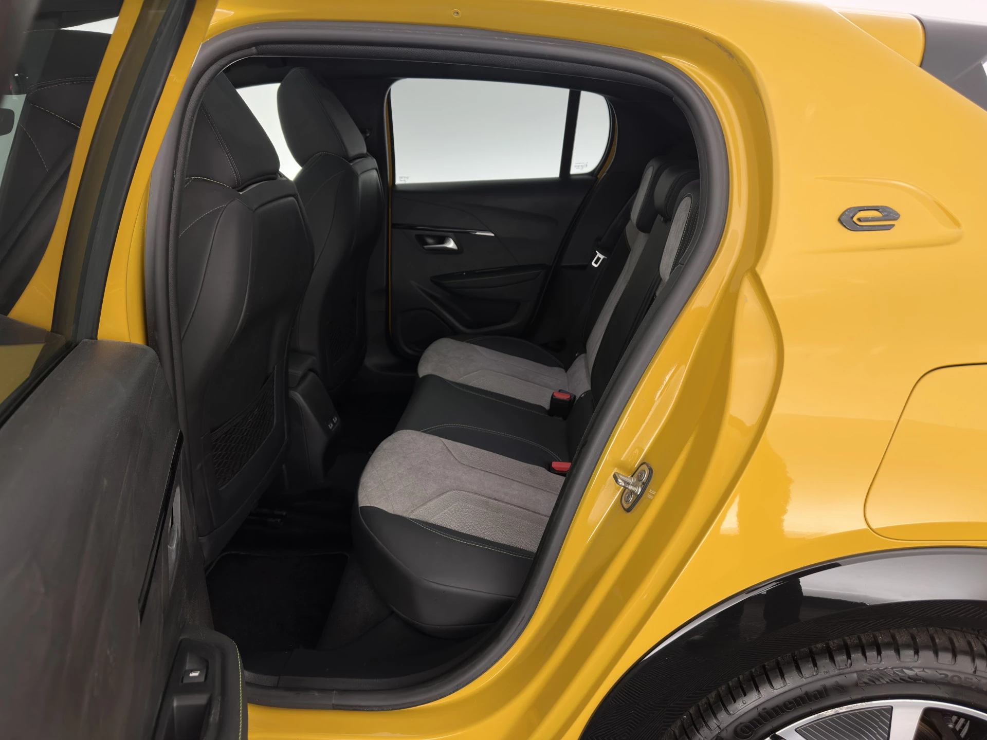 Hoofdafbeelding Peugeot e-208