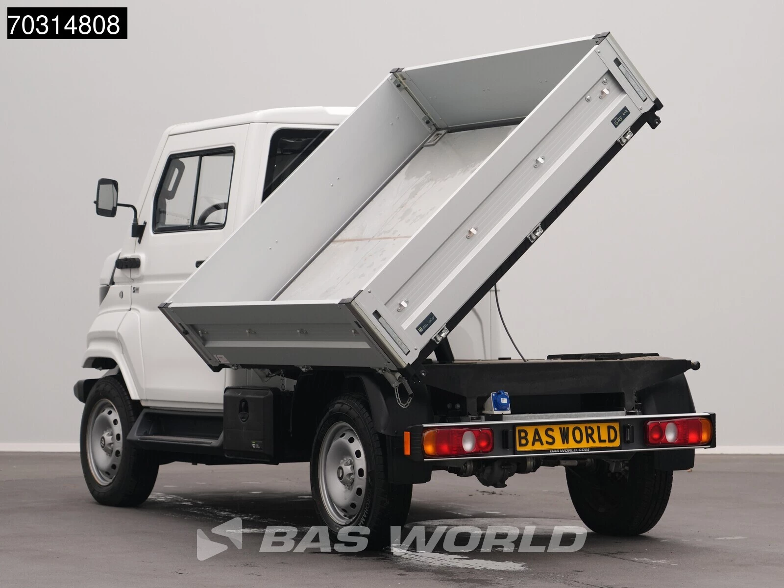 Hoofdafbeelding EVUM Motors aCar SWB Cassone Ribaltabile 23 Kwh MY23
