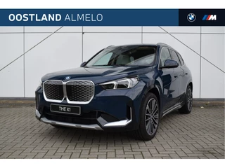 BMW iX1 eDrive20 High Executive xLine / Panoramadak / Trekhaak / Sportstoelen / Adaptieve LED / Parking Assistant Plus / Head-Up / Comfort Access