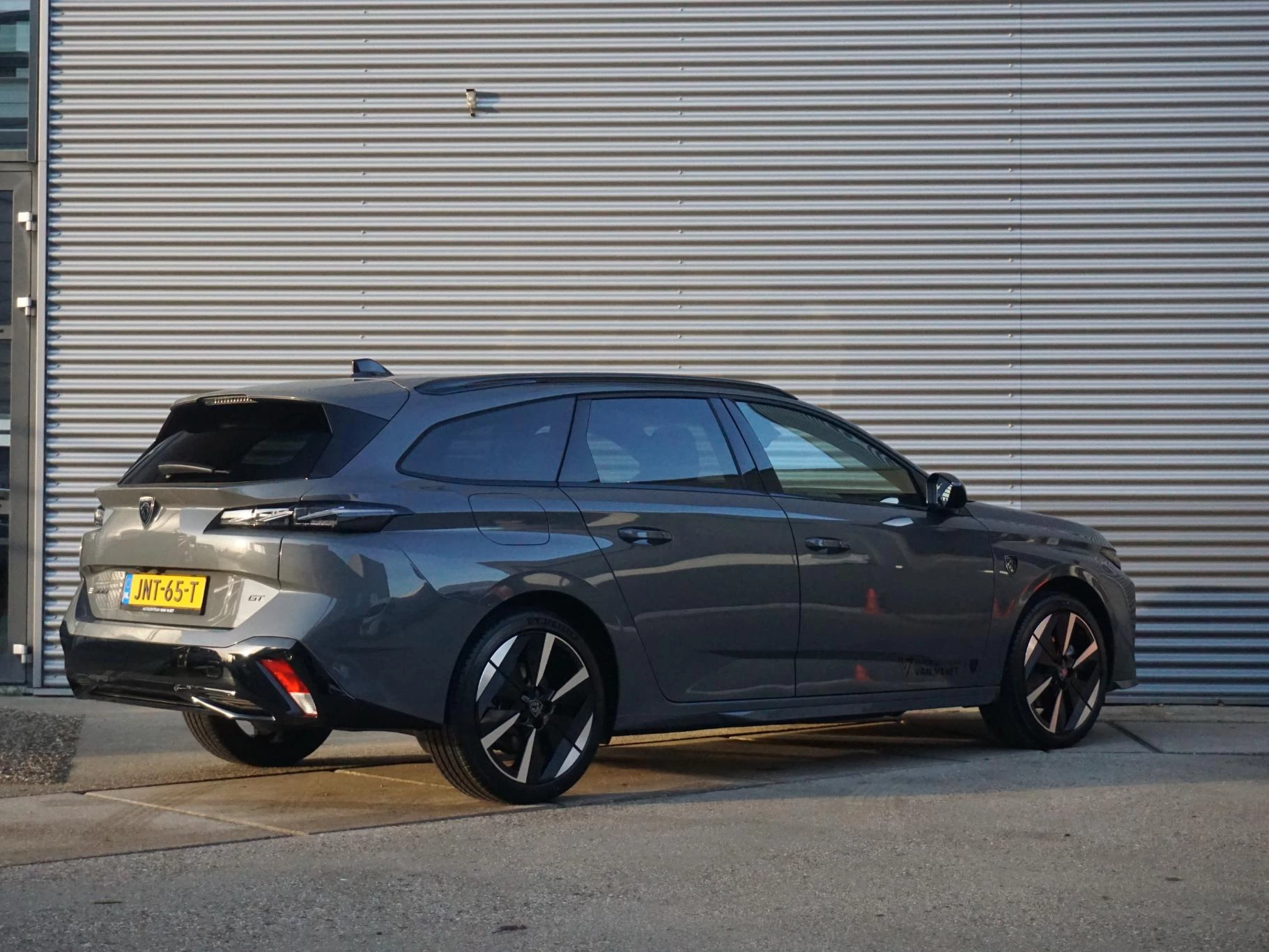 Hoofdafbeelding Peugeot e-308