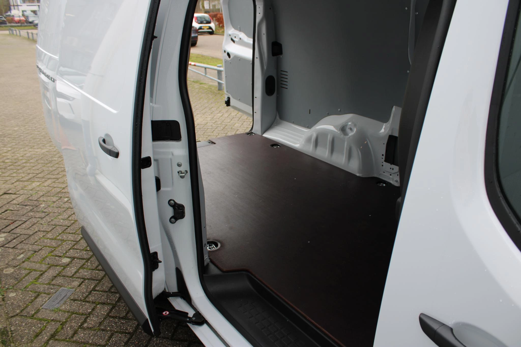 Hoofdafbeelding Peugeot e-Expert