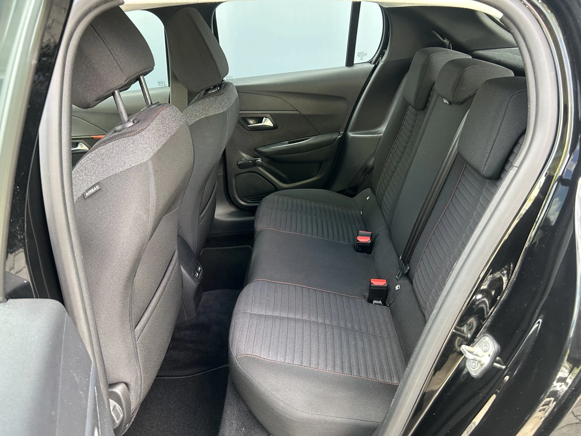 Hoofdafbeelding Peugeot e-208