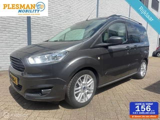 Hoofdafbeelding Ford Tourneo Courier Ford Tourneo 1.0 Titanium  101 PK * 5 PERS * NETTE AUTO *