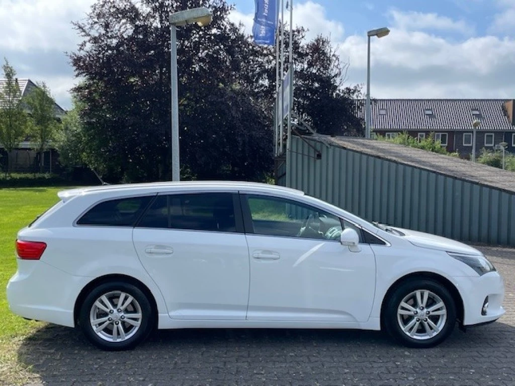 Hoofdafbeelding Toyota Avensis