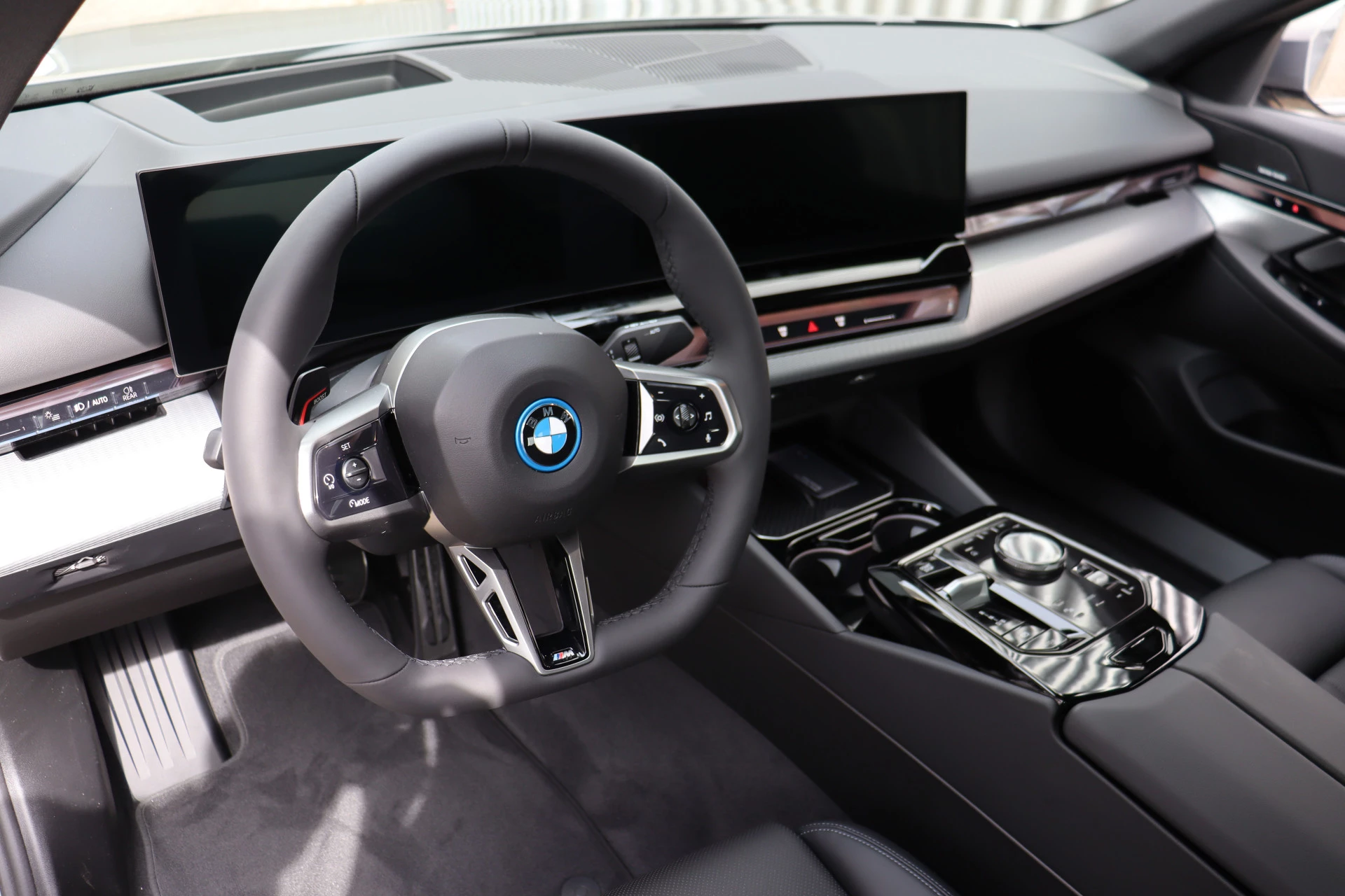Hoofdafbeelding BMW i5
