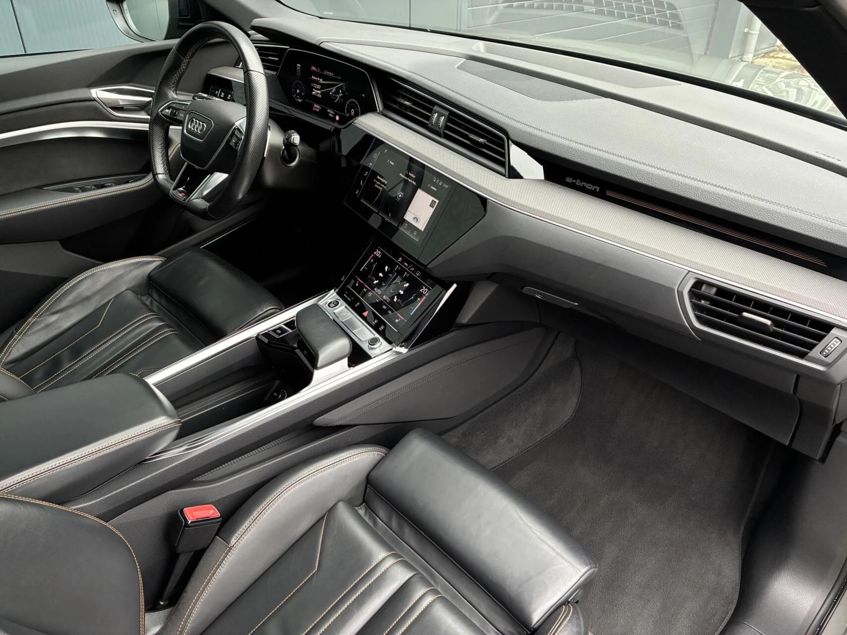 Hoofdafbeelding Audi e-tron