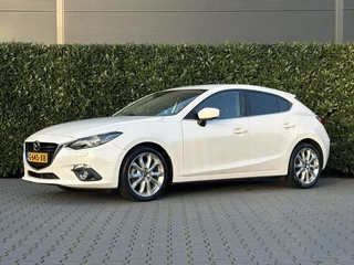 Mazda 3 2.0 GT-M, BOSE, NAVI, CRUISE, HUD, PDC, LED, CLIMATE CONTROL, STOELVERWARMING, KEYLESS, ELEKTRISCHE STOELEN, PARELMOUR, LICHTMETAAL 18"