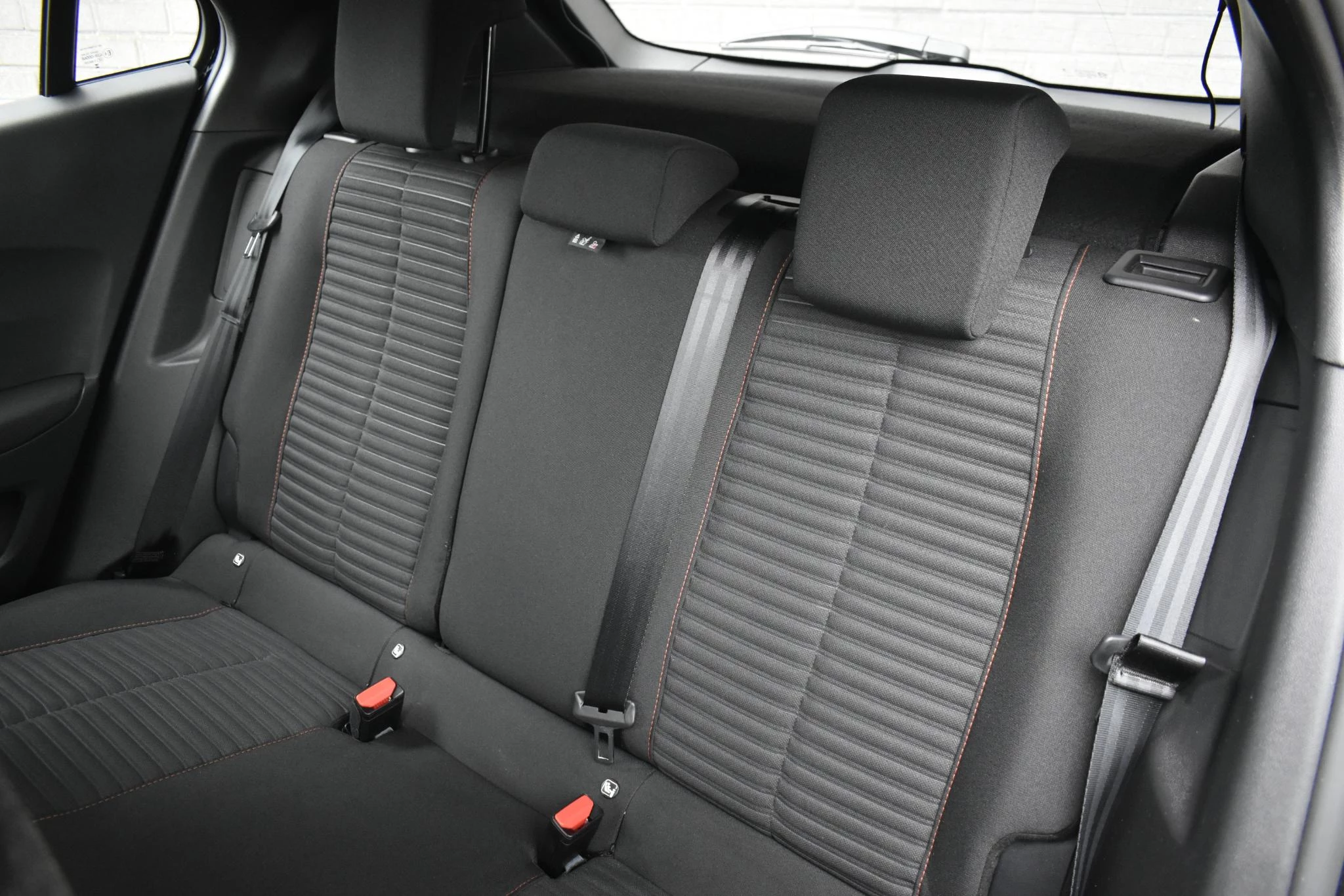 Hoofdafbeelding Peugeot e-2008