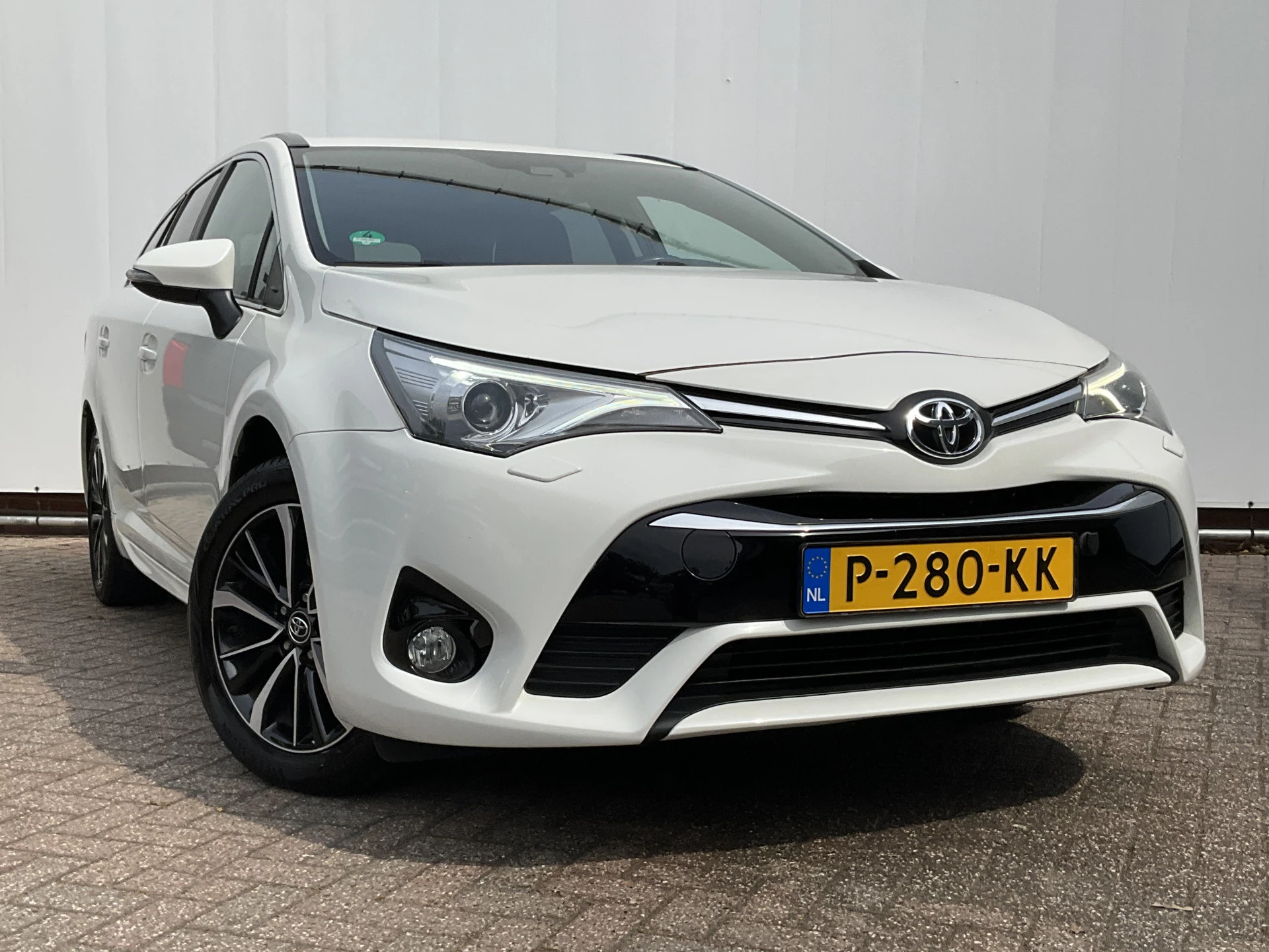 Hoofdafbeelding Toyota Avensis