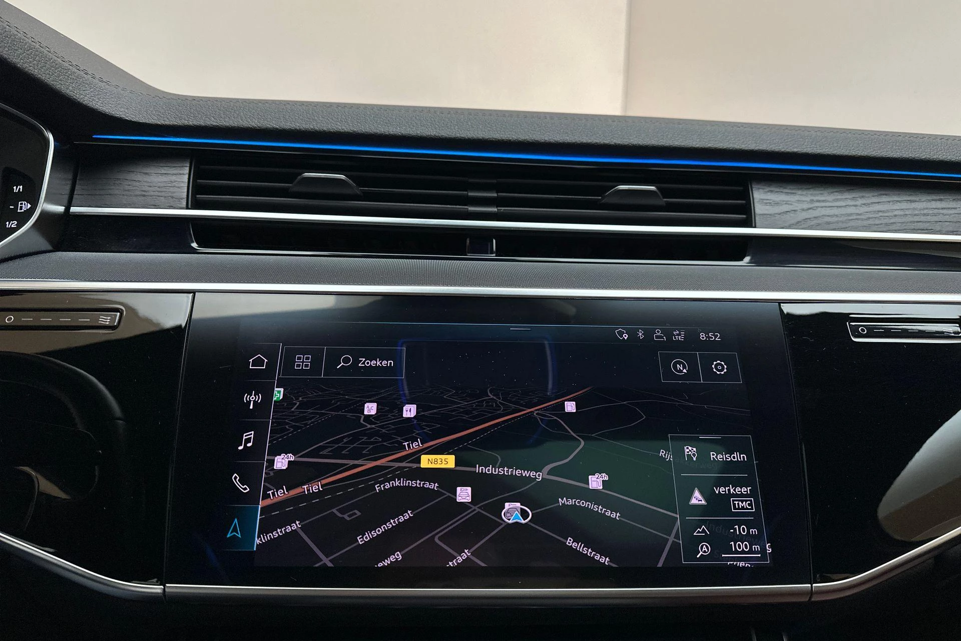 Hoofdafbeelding Audi A8