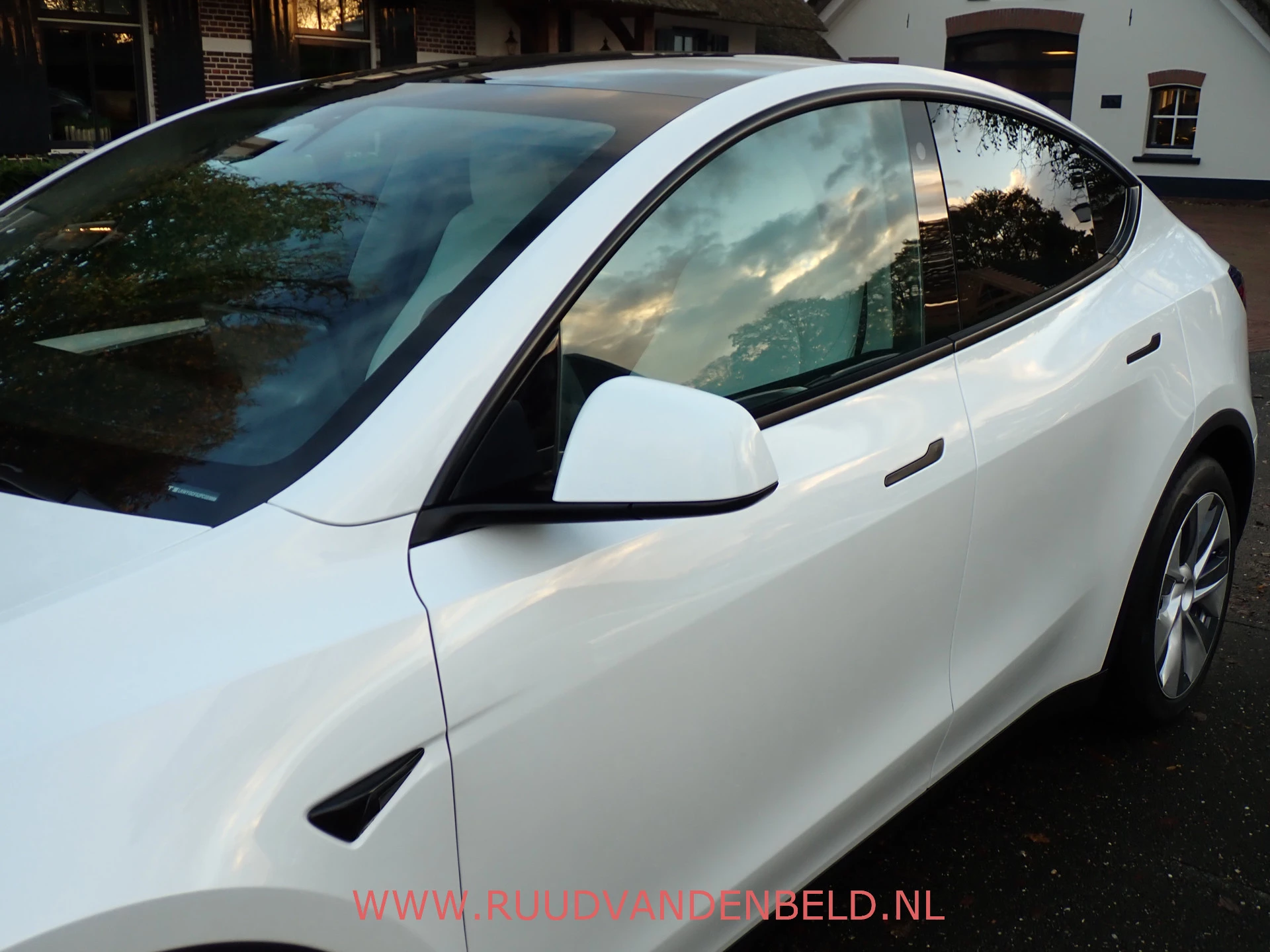 Hoofdafbeelding Tesla Model Y