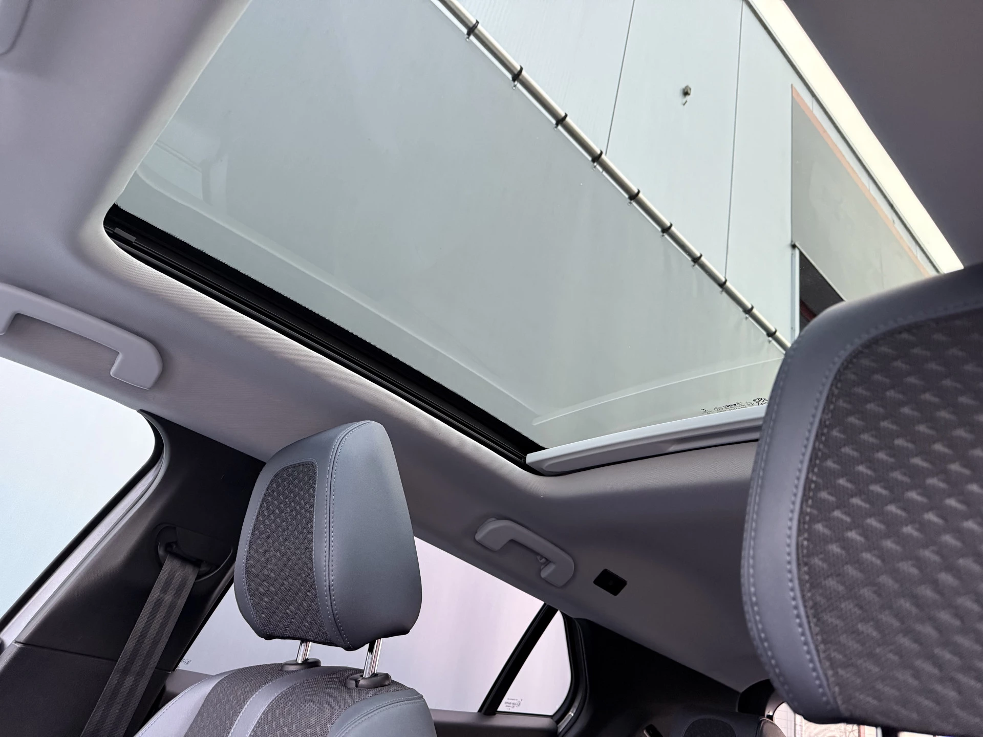 Hoofdafbeelding Peugeot e-2008