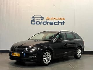 Skoda Octavia Combi 1.6 TDI Greentech Ambition Business|DSG|Navi|Apple Carplay|Stoel Verw|Dealer Onderhouden