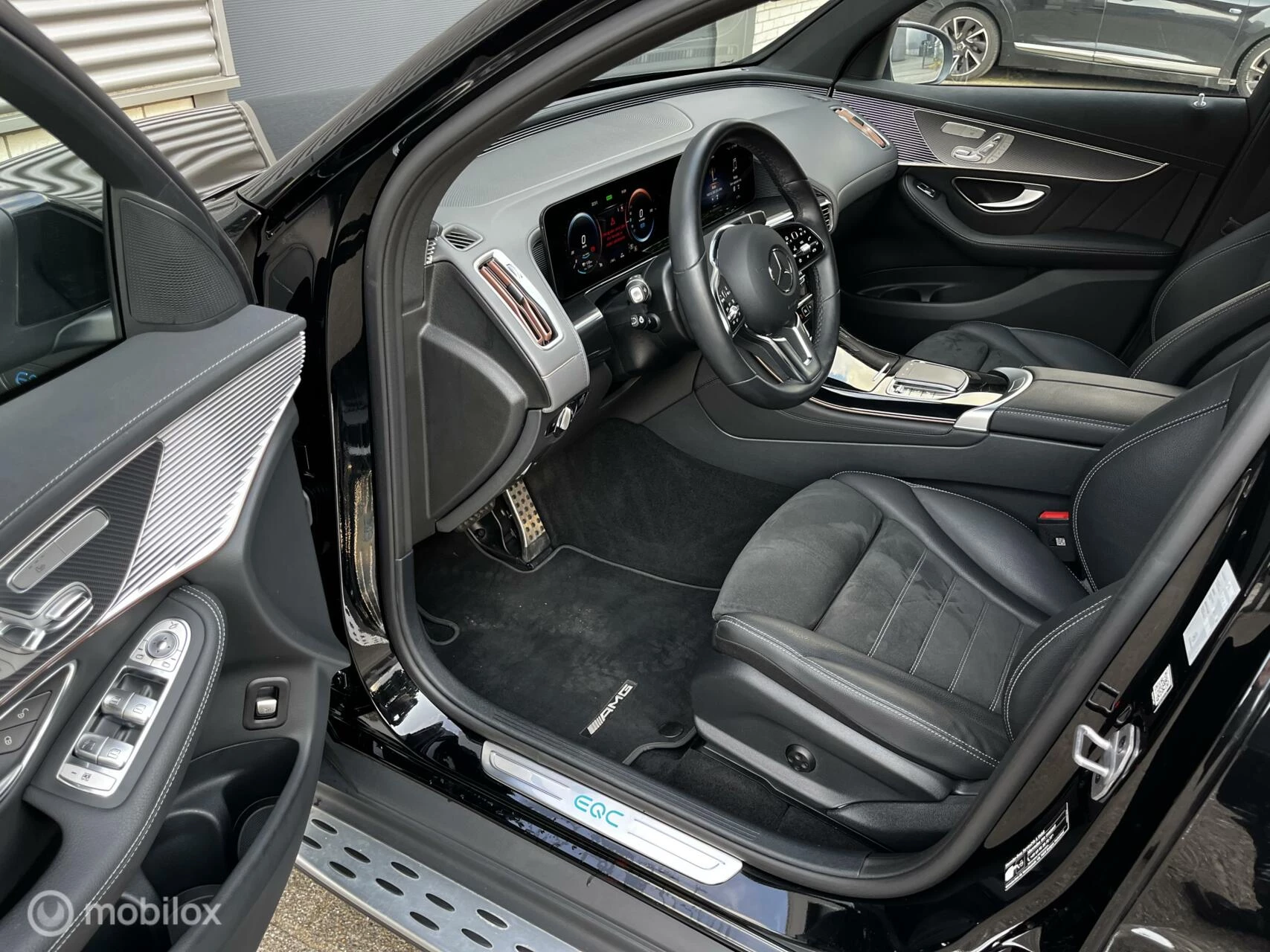 Hoofdafbeelding Mercedes-Benz EQC