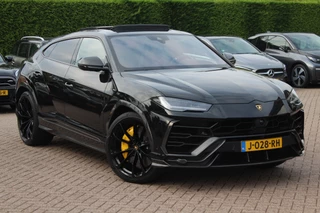 Hoofdafbeelding Lamborghini Urus Lamborghini Urus 4.0 V8 / NL Auto! / Full Carbon / Keramisch / B&O / Pano / 360Camera / Head-up / 23'' / Stoelventilatie / Massage
