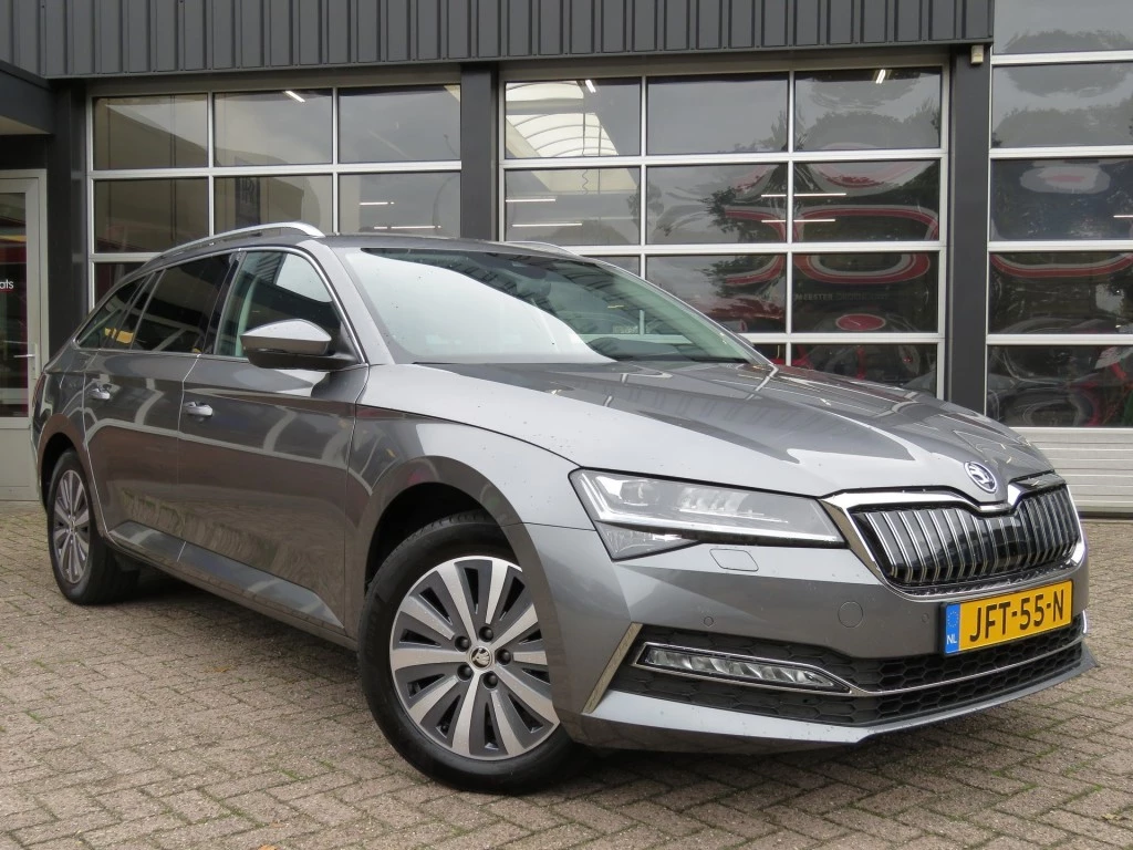 Hoofdafbeelding Škoda Superb