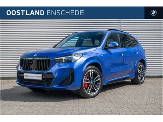 BMW X1 xDrive25e M Sport Automaat / Panoramadak / Sportstoelen / M Adaptief onderstel / Comfort Access / Adaptieve LED / Head-Up / Live Cockpit Professional