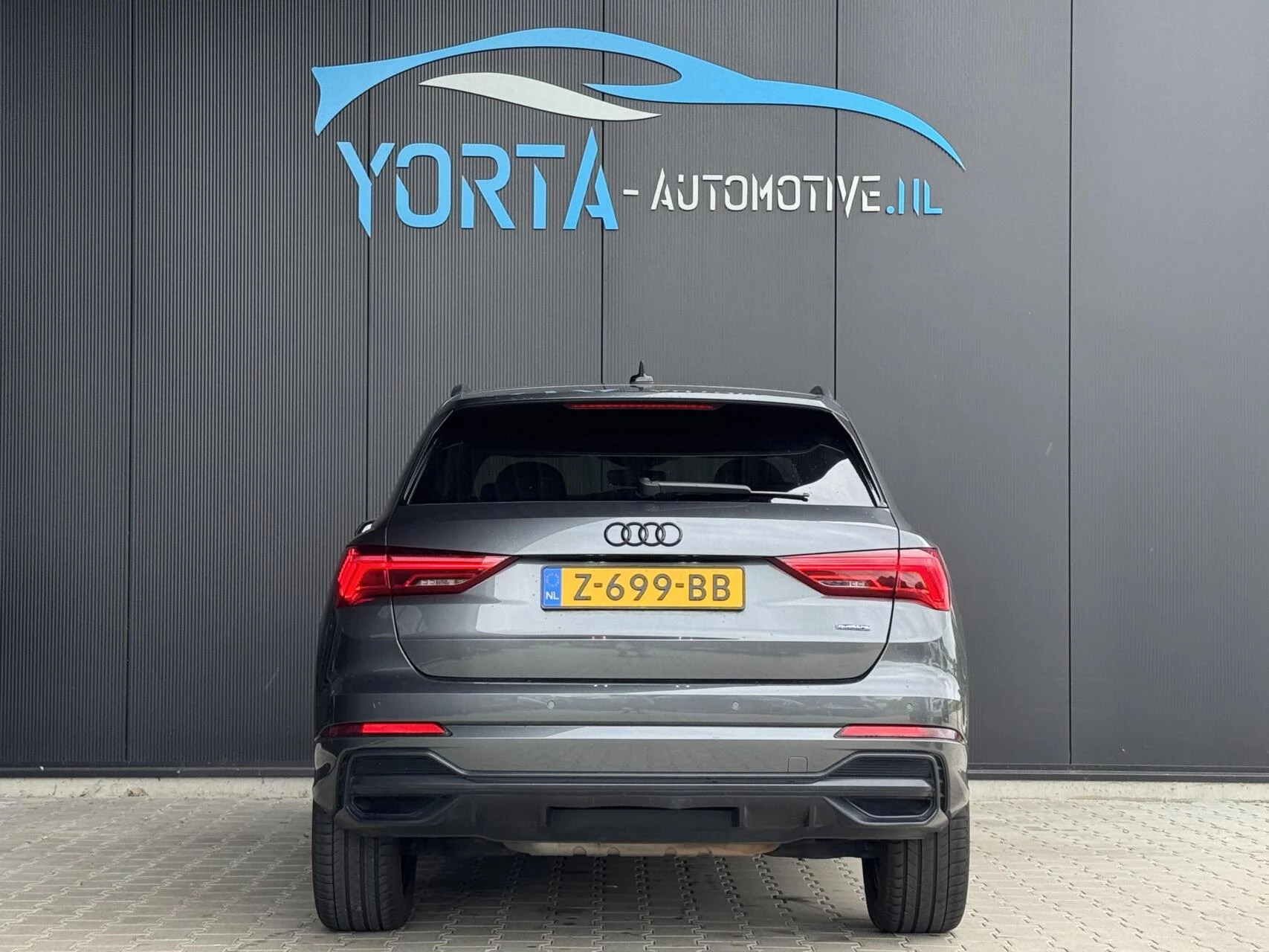 Hoofdafbeelding Audi Q3