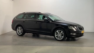 Skoda Octavia Combi 1.5 TSI 150pk Greentech Business Edition Plus LED Stoelverwarming ParkPilot App-Connect