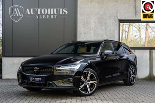 Hoofdafbeelding Volvo V60 Volvo V60 B4 Ultra Dark Pano 360c B&W Massage 19''