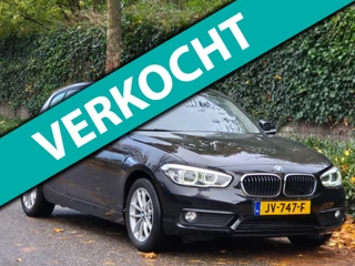 Hoofdafbeelding BMW 1 Serie BMW 1-serie F20 Trekhaak Apple CarPlay 2-eig NAVI NAP Cruise Automaat Diesel EURO 6 LCI Sport Line 116d Centennial High Executive