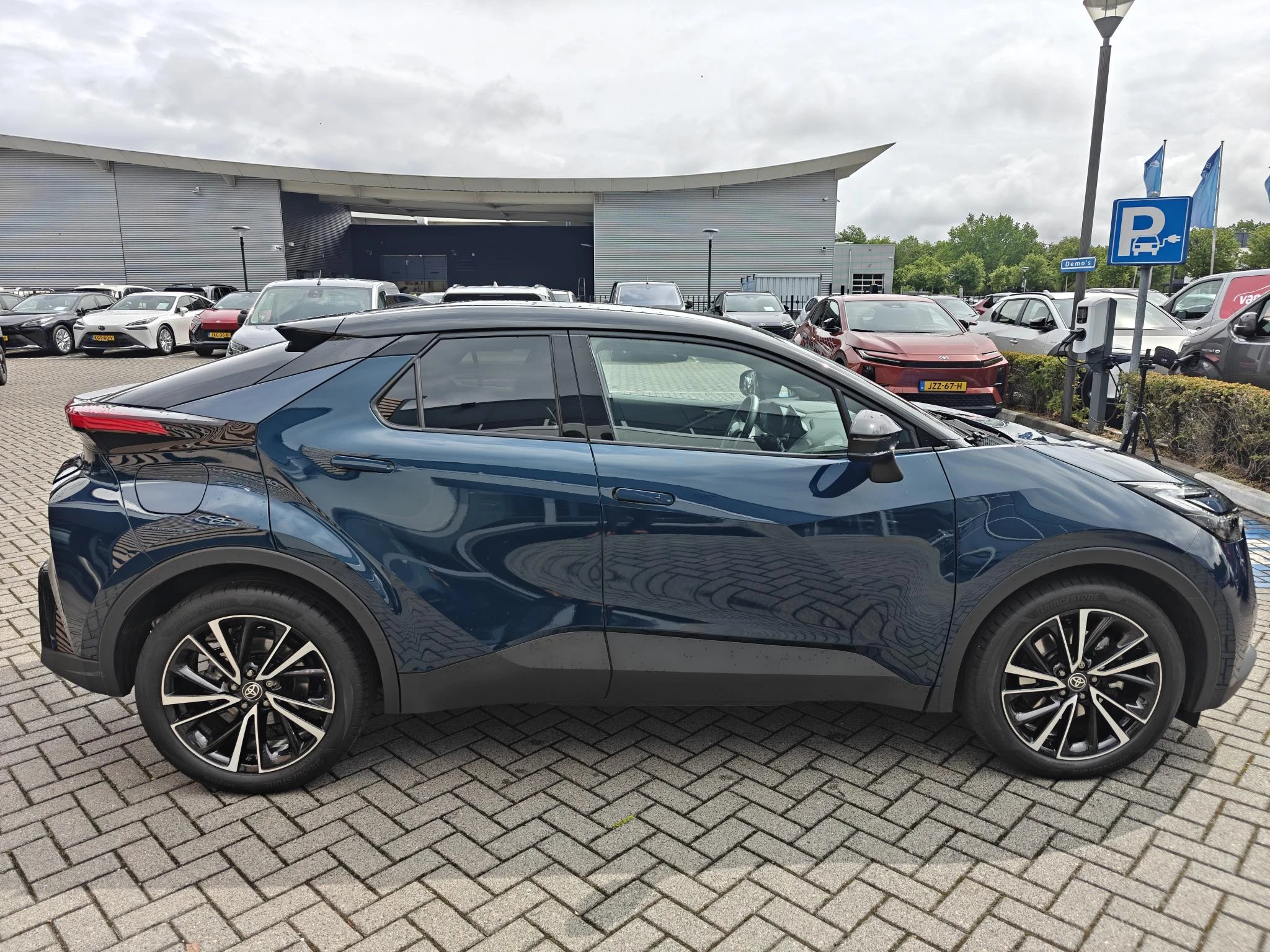 Hoofdafbeelding Toyota C-HR