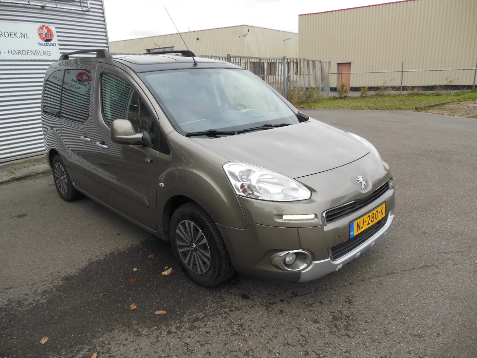 Hoofdafbeelding Peugeot Partner