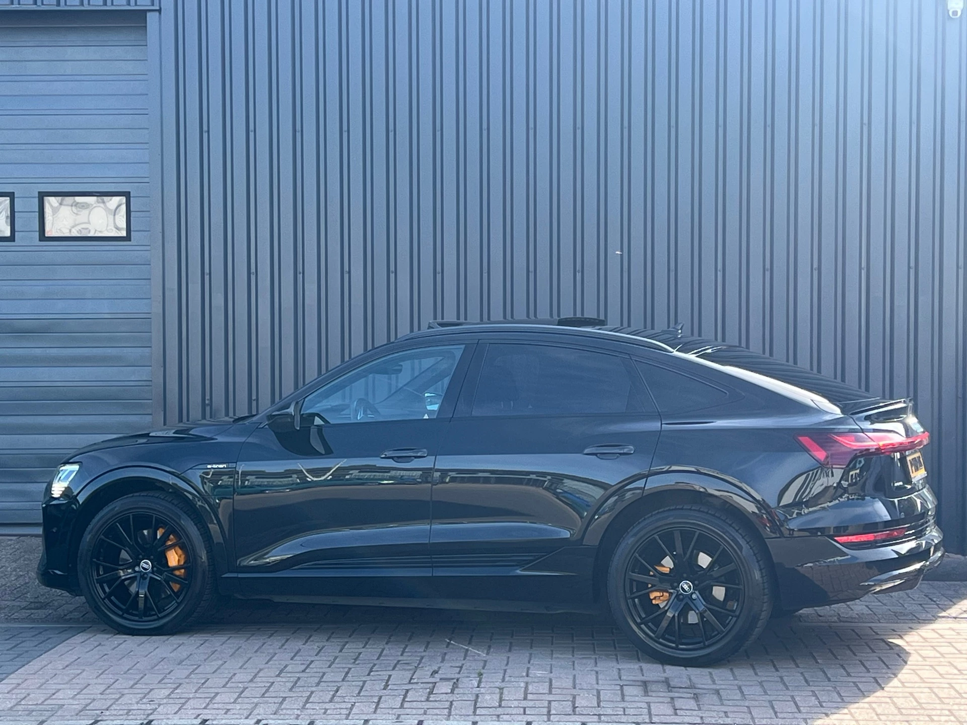 Hoofdafbeelding Audi e-tron