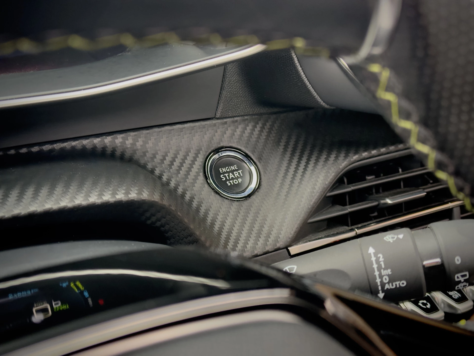 Hoofdafbeelding Peugeot e-2008