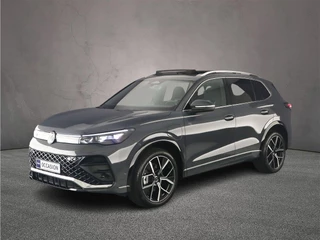 Volkswagen Tiguan R-Line Edition 1.5 TSI eHybrid 272pk DSG Automaat Trekhaak, Panoramadak, Adaptive cruise control, Achteruitrijcamera, Navigatie, Elektrische achterklep