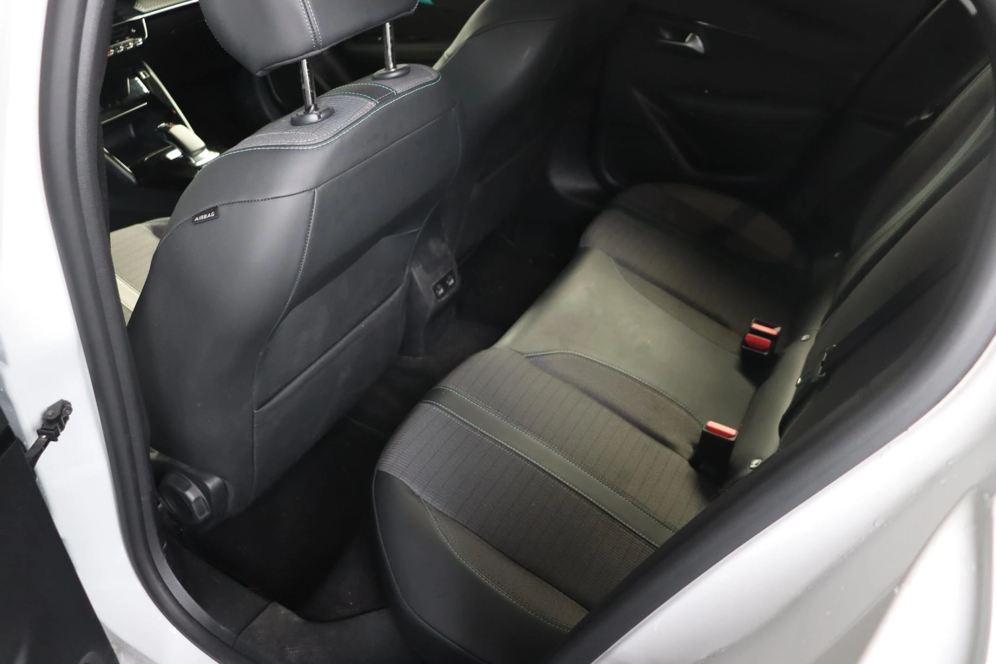 Hoofdafbeelding Peugeot e-208