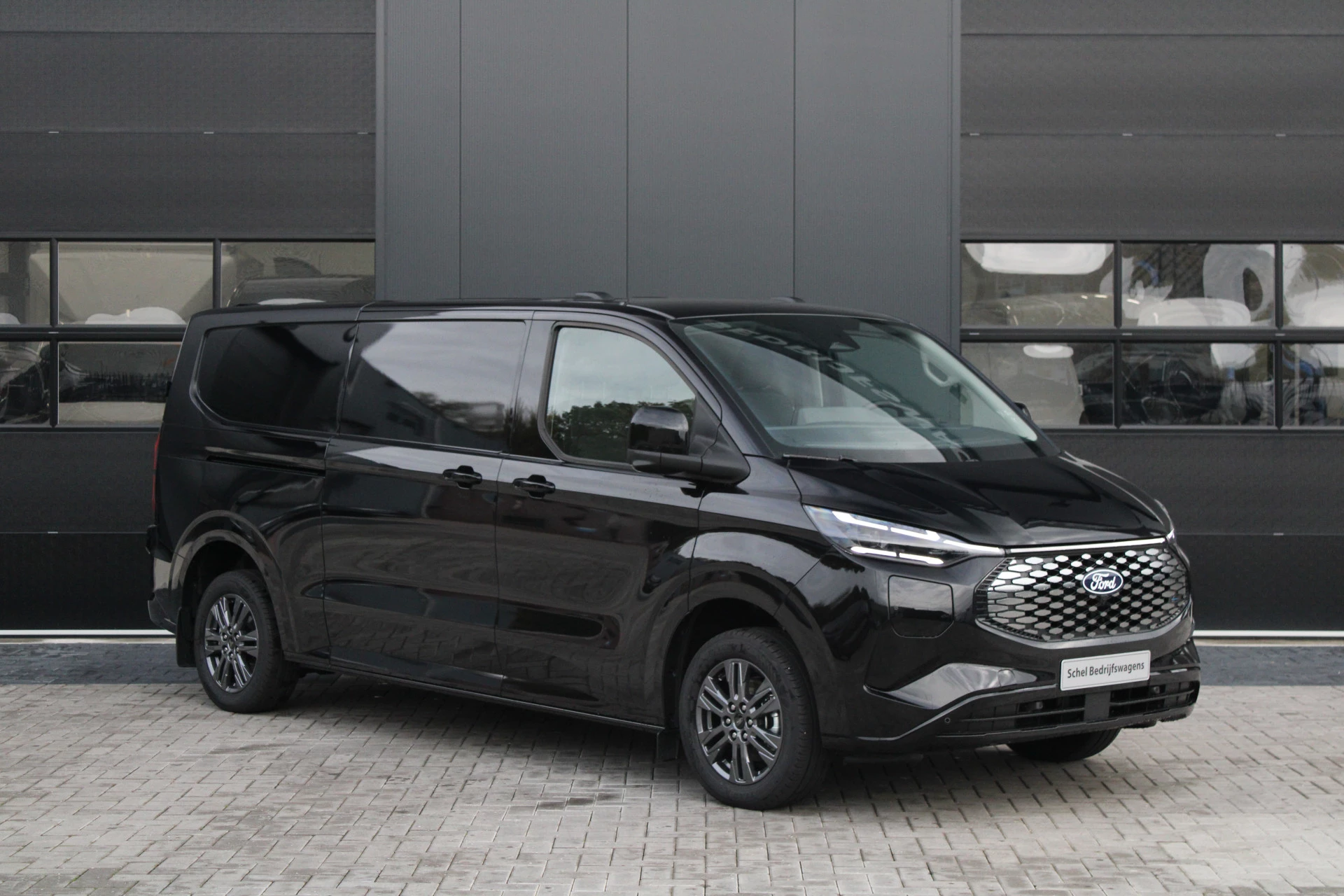 Hoofdafbeelding Ford E-Transit Custom